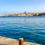 Seaview Luxury 3br In * Sliema