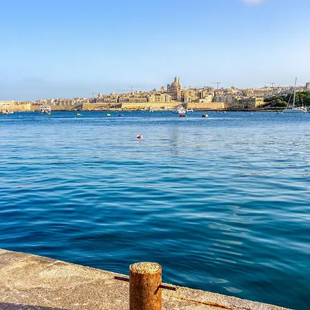 Seaview Luxury 3br In * Sliema