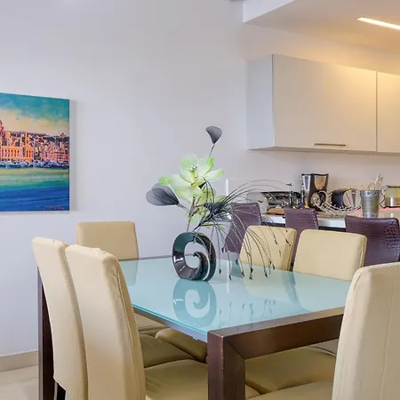 Seaview Luxury 3br In Lejlighed Sliema