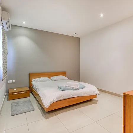 Seaview Luxury 3br In Apartman