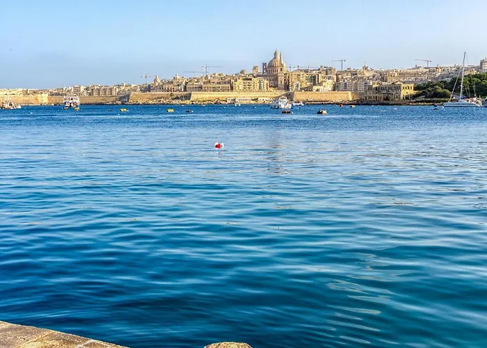 Seaview Luxury 3br In * Sliema