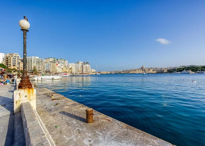 Seaview Luxury 3br In