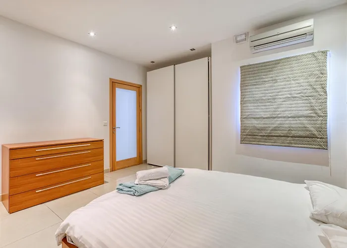 Seaview Luxury 3br In *