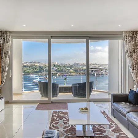 Seaview Luxury 3br In Apartment Sliema