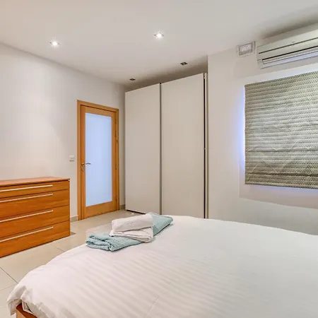 Seaview Luxury 3br In *