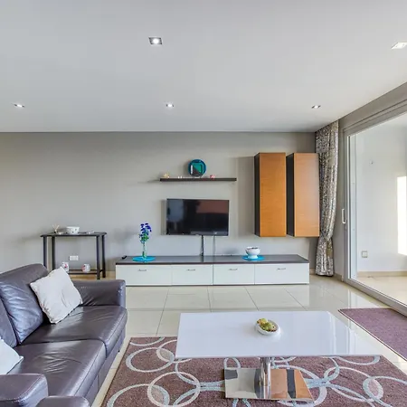 Seaview Luxury 3br In *