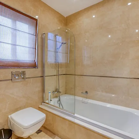 Seaview Luxury 3br In Apartment